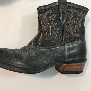 Ariat short cowboy boots